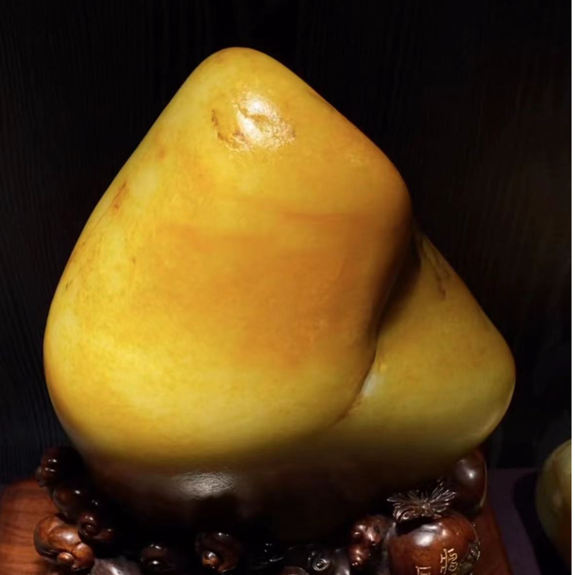 新疆玛丽艳奇石头红皮白肉多样发货