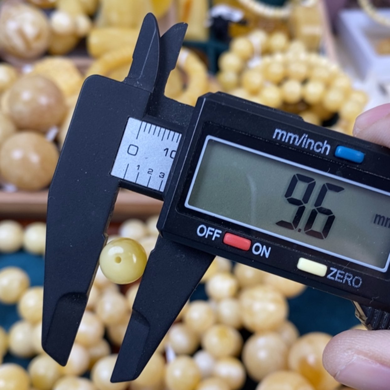 【闪购商品】蜜蜡裸石未镶嵌