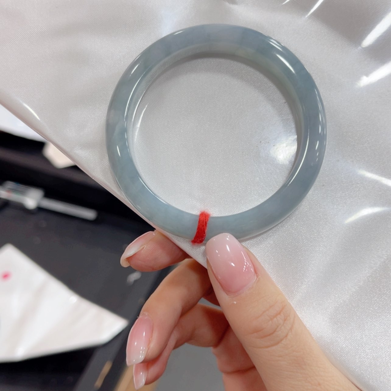 【闪购商品】翡翠手镯未镶嵌泡****?