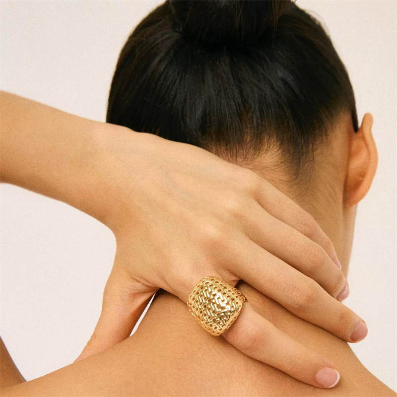 铜合金戒指 秋冬椭圆方形镂空编织开口戒指小众简约显贵老钱风