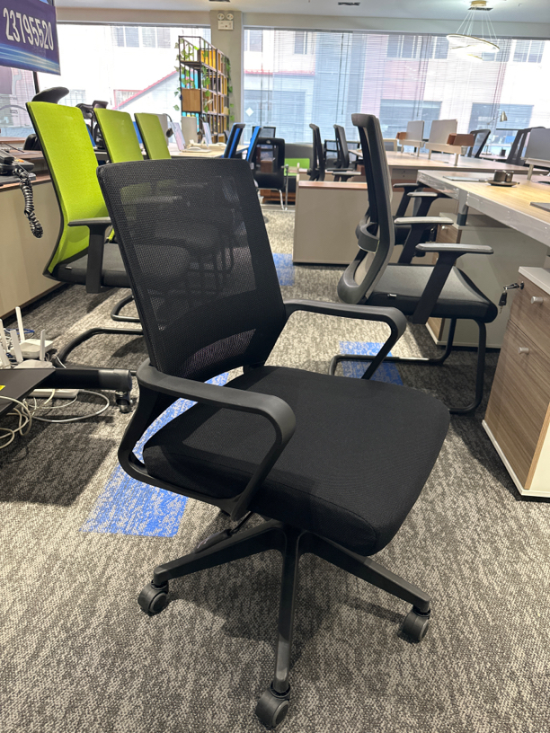 办公椅 网面椅子 特价款转椅 黑色现货