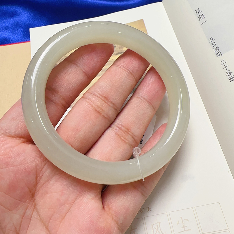 和田玉晴水手镯玉镯