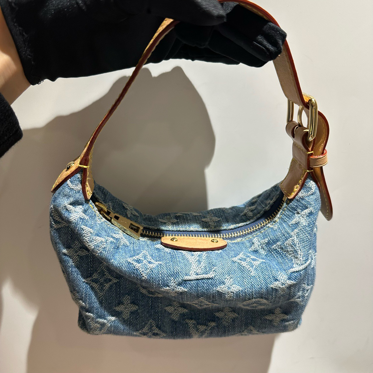 95新 LouisVuitton/路易威登 10392778/KIKIFIFI/丹宁腋下包