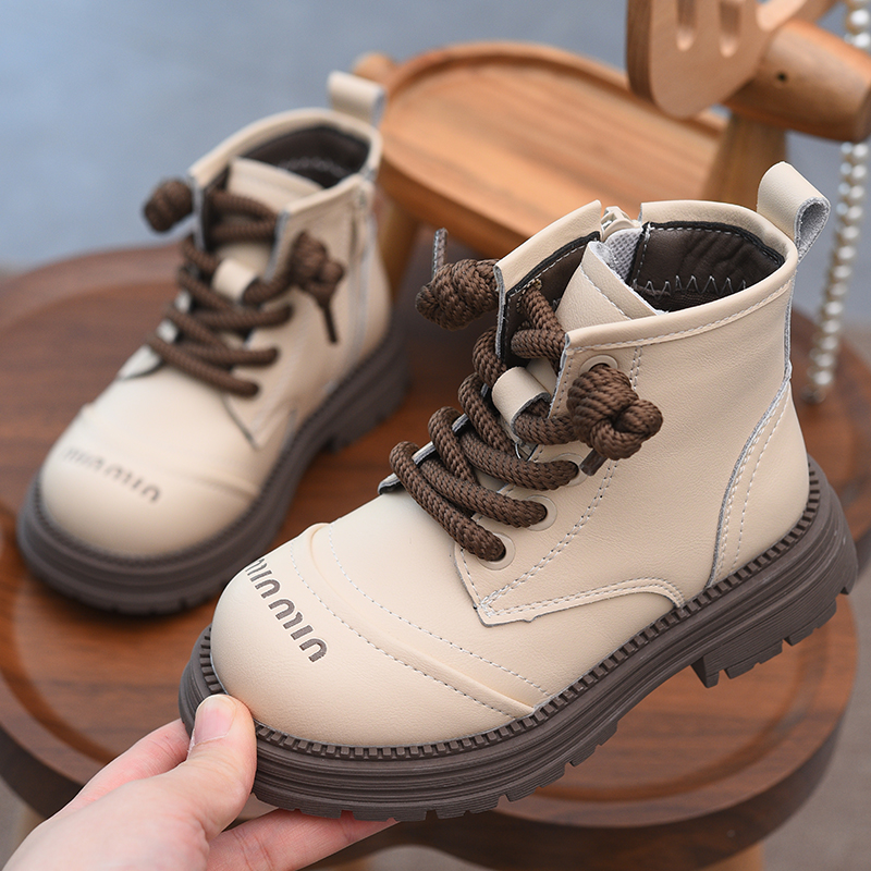 女童马丁靴2025冬季新款童鞋软底女孩靴子防滑单靴儿童英伦风皮靴