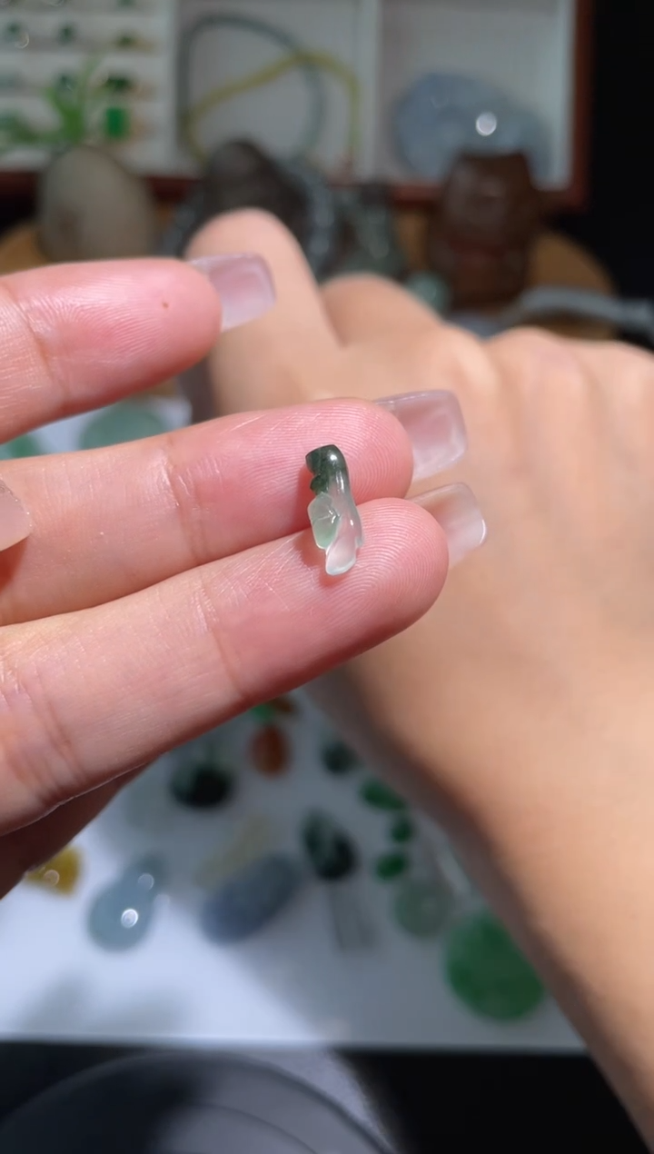 【闪购商品】定制翡翠未镶嵌小梅花