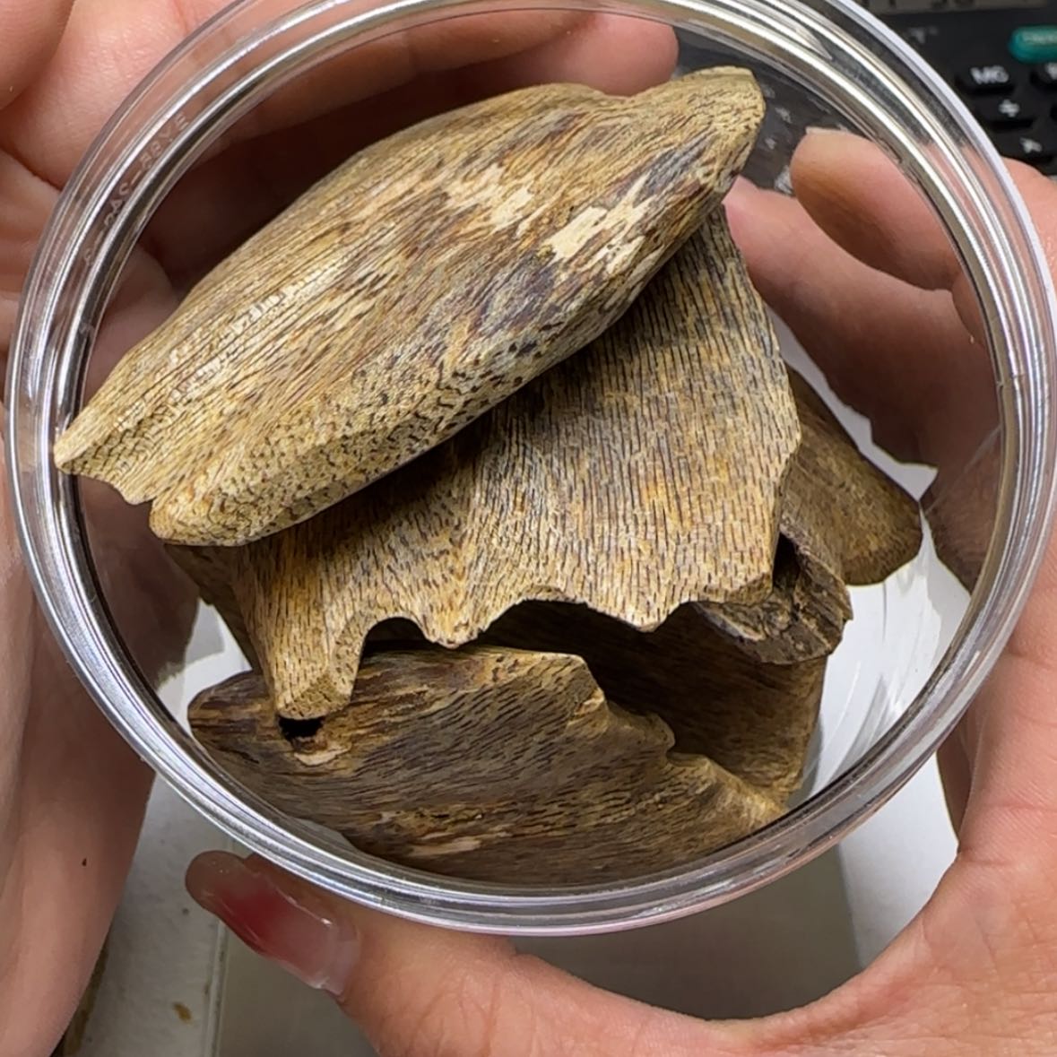 【闪购商品】阿*棋楠块料107克