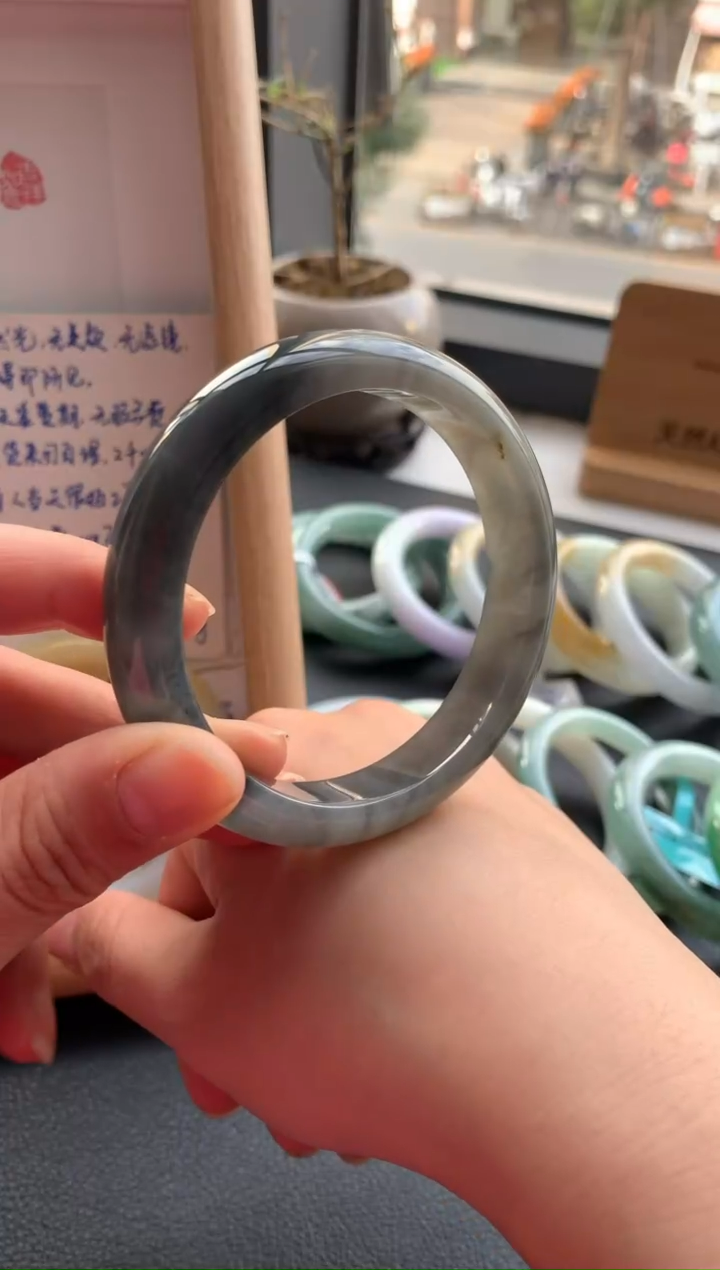 【闪购商品】翡翠手镯未镶嵌58.7