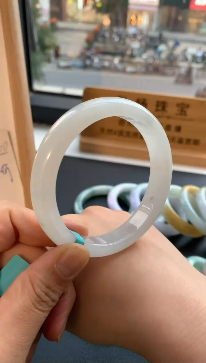 【闪购商品】翡翠手镯未镶嵌59.7