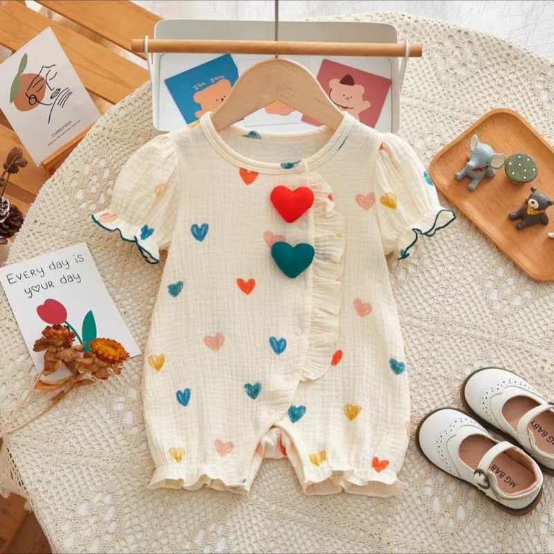 夏款上新宝宝衣服纱布韩版偏襟五彩爱心短袖带帽短爬