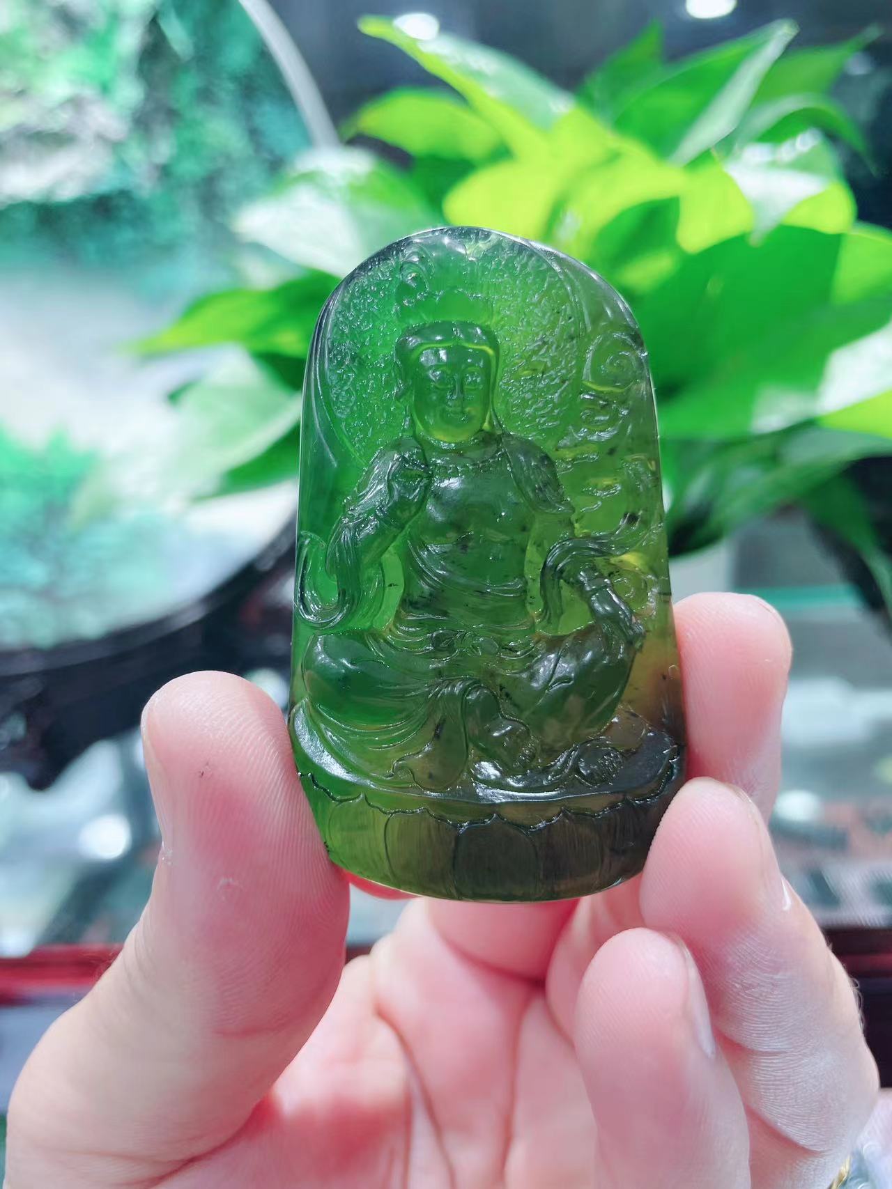 泰山碧玉冰透观音牌高冰通透俏色