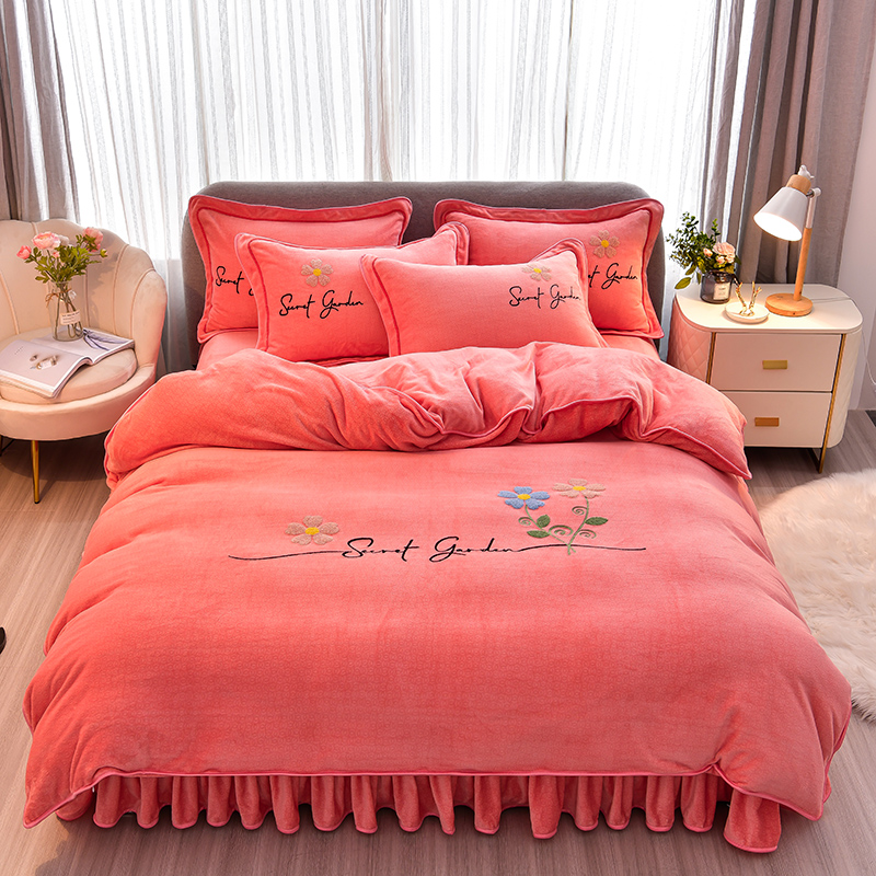 【床裙款】新款 高克重加厚保暖牛奶绒毛巾绣花 纯色床裙款四件套