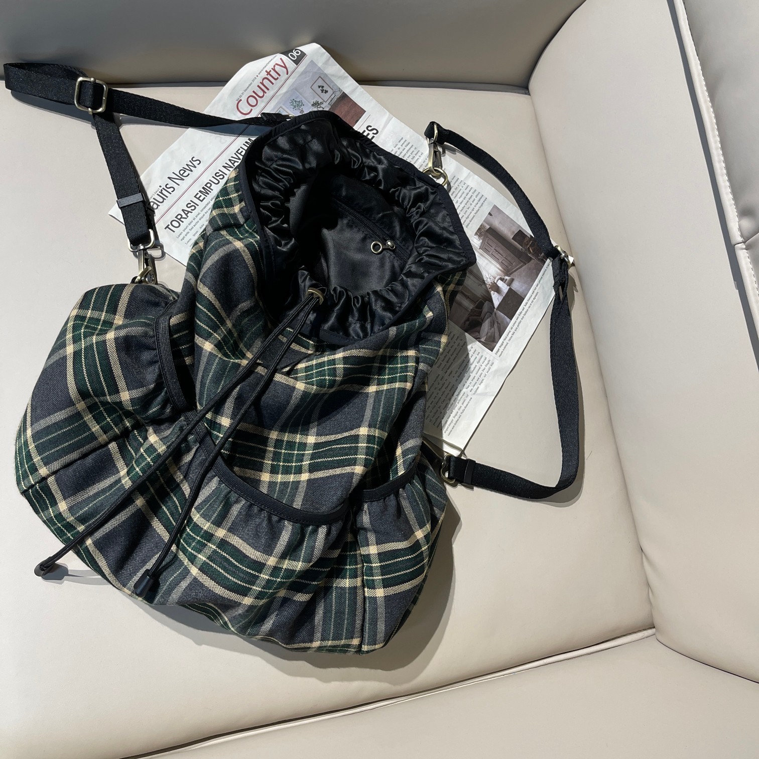 23276新款时尚休闲百搭小众单肩斜挎包春夏气质设计师