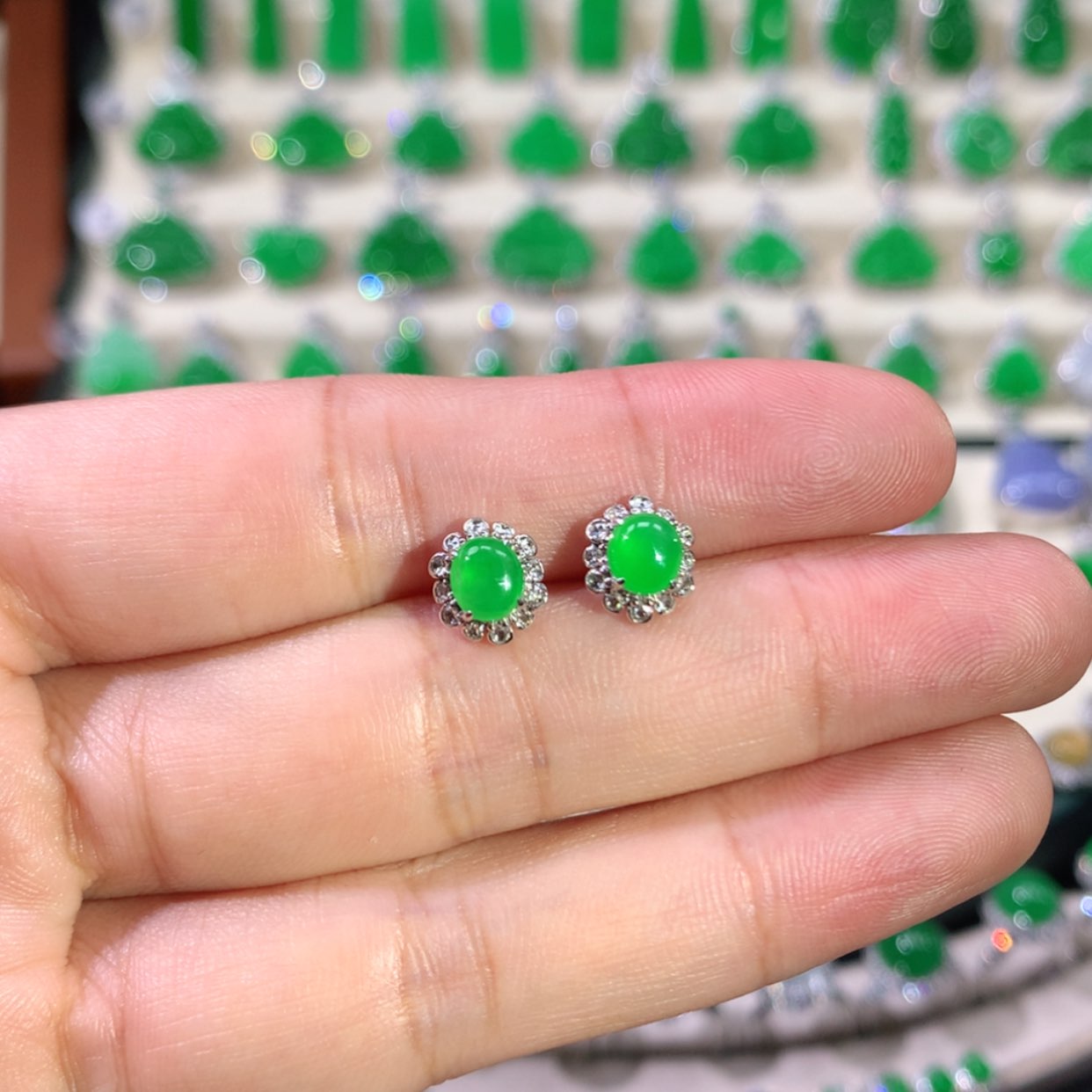 【闪购商品】翡翠颈饰18K金镶嵌