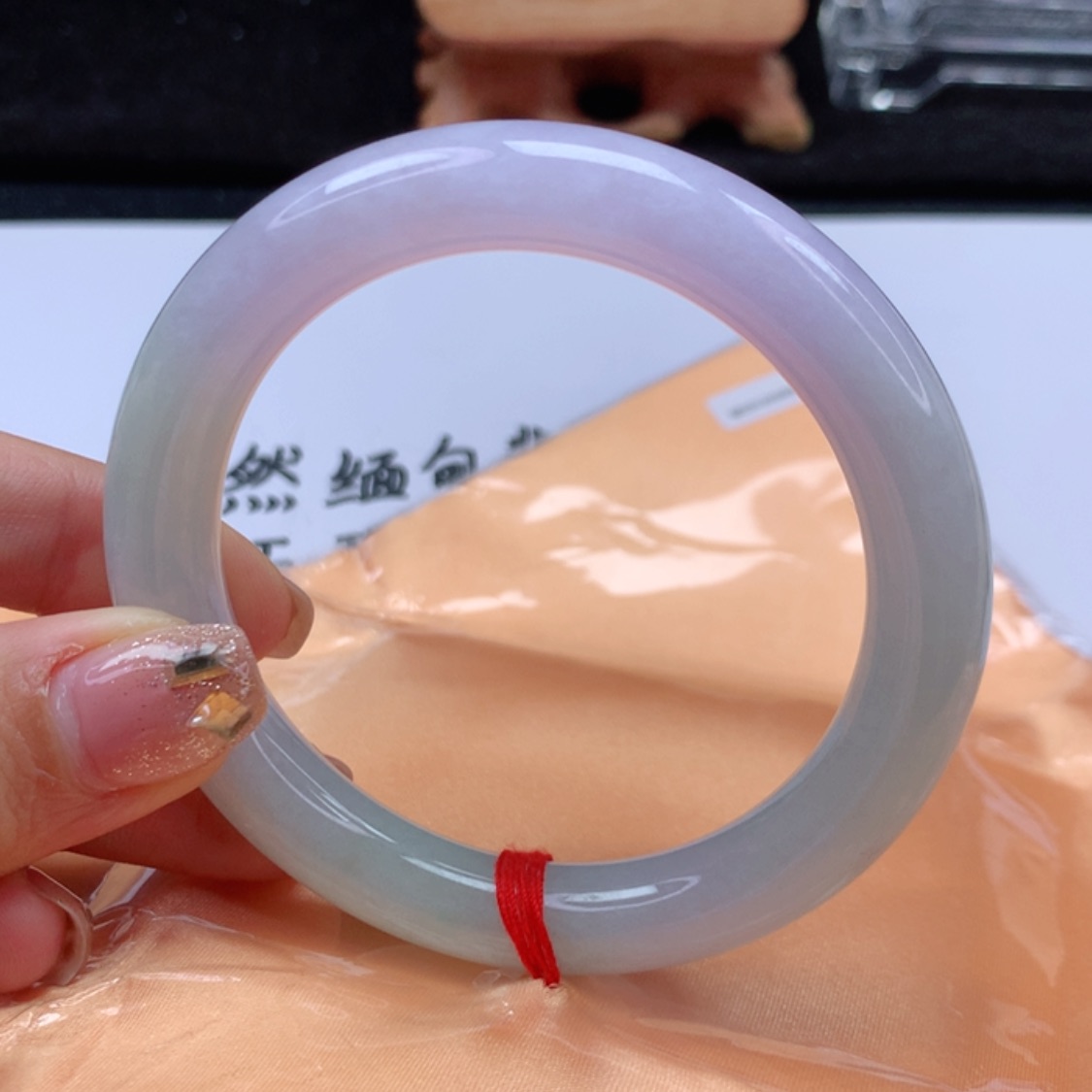【闪购商品】翡翠手镯未镶嵌我**豆