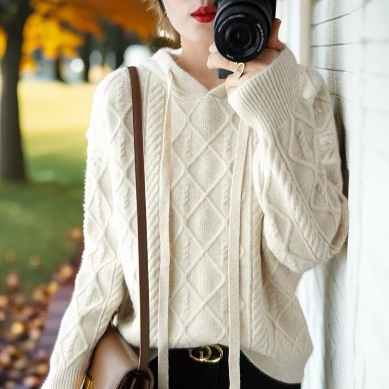 秋冬连帽菱形提花保暖柔软亲肤百搭纯色休闲时尚针织衫上衣女