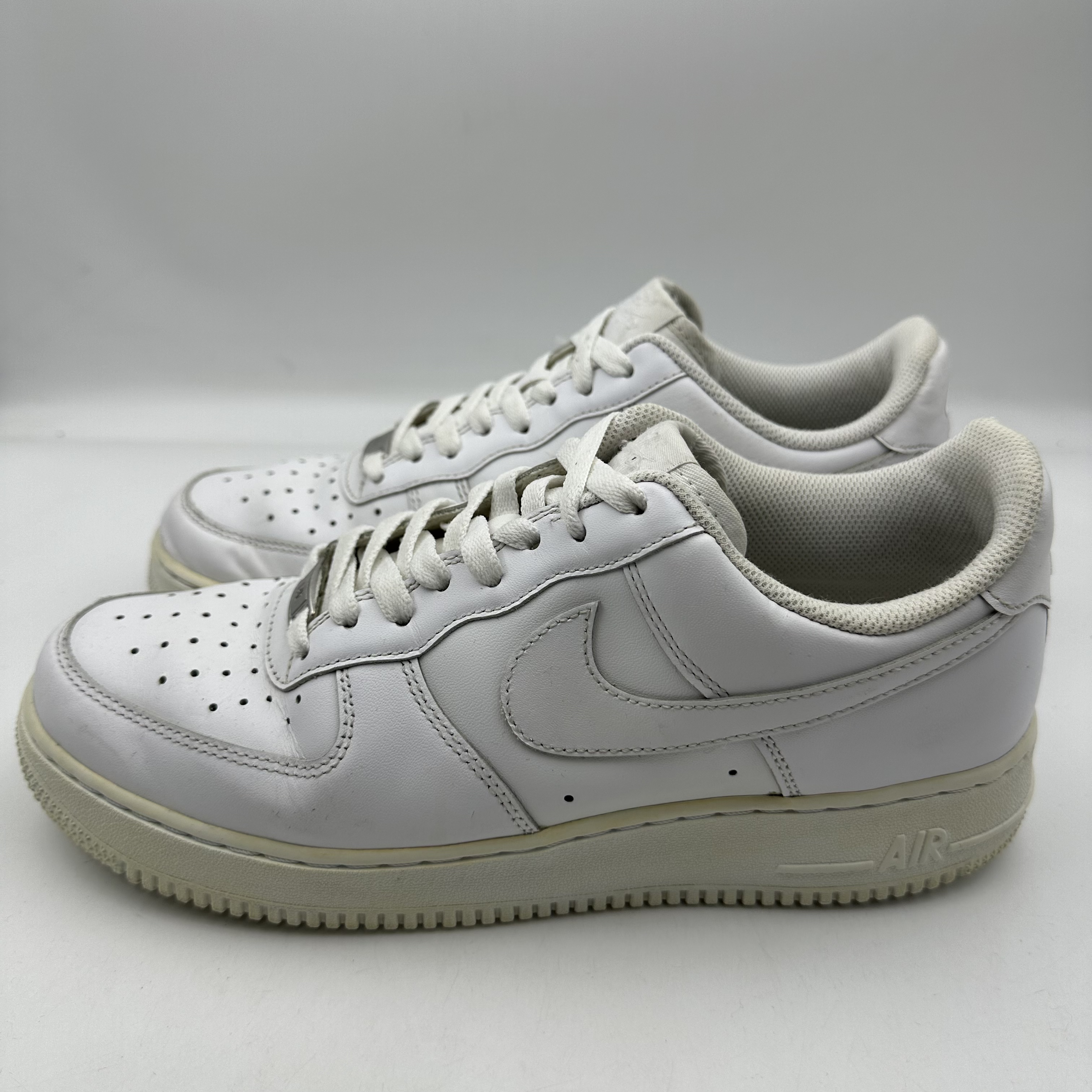 90新 43码 瑕疵看图 Nike Air Force 1 空军一号 板鞋 纯白