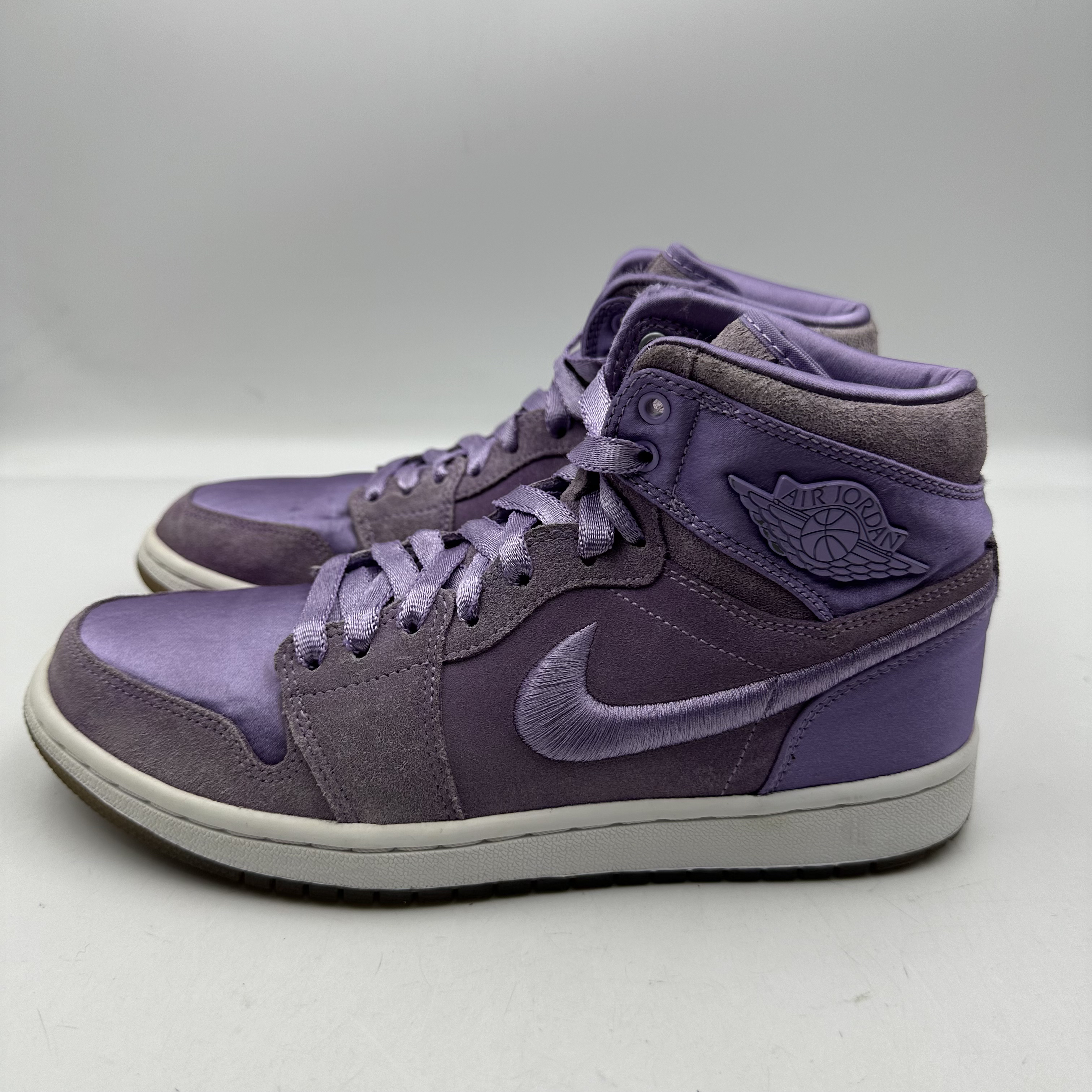 二手40码 微瑕 Air Jordan 1 板鞋 高帮/薄雾紫 公价3999