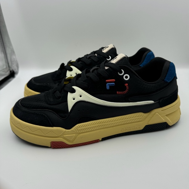 95新 43码 FILA/斐乐 Fusion 休闲鞋 黑色