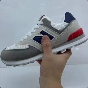 轻奢潮流百搭慢跑鞋  浮力免费送