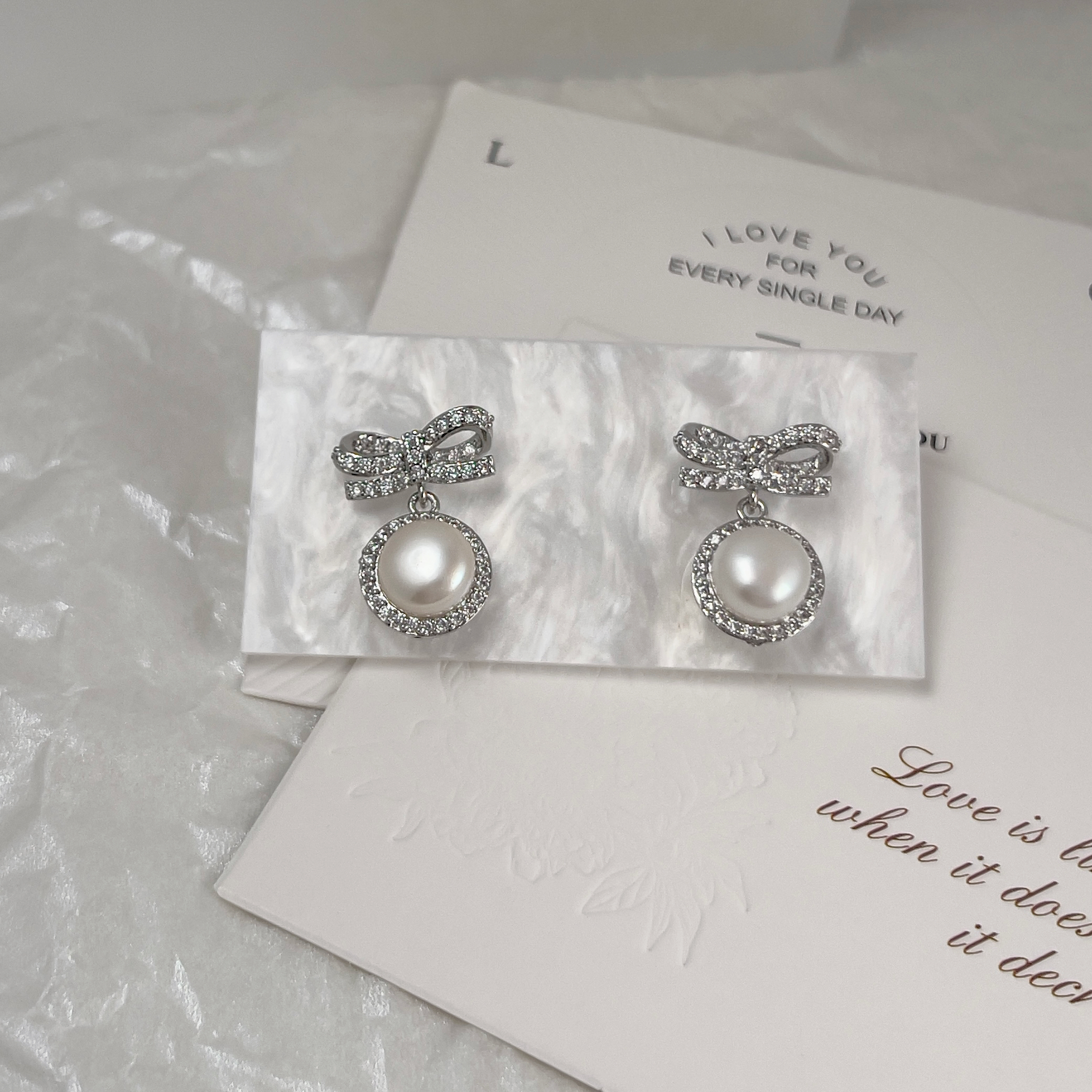 日常通勤精致百搭蝴蝶结淡水真珍珠耳环女Z2004