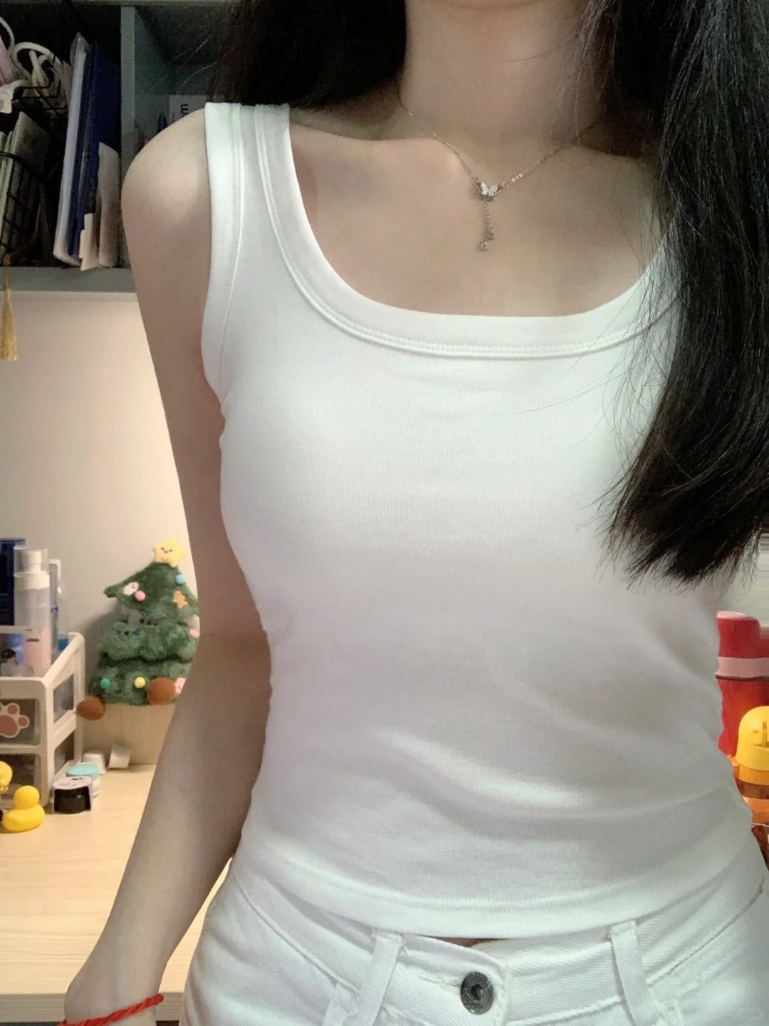 多巴胺性感风吊带背心女带胸垫遮副乳美背小众打底上衣修身