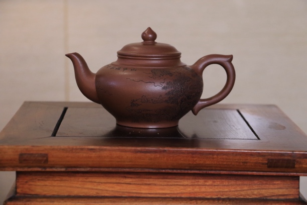 原矿底槽青笑樱壶、袁德波刻绘