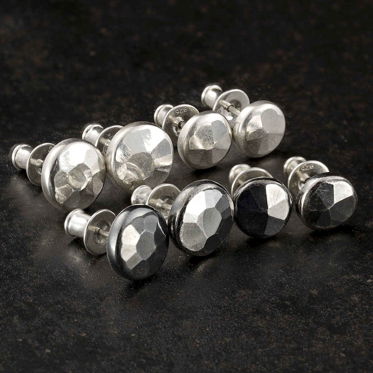 925银耳饰 希然原创纯手工纯银圆形锤击纹耳钉手打闪亮情侣银耳饰