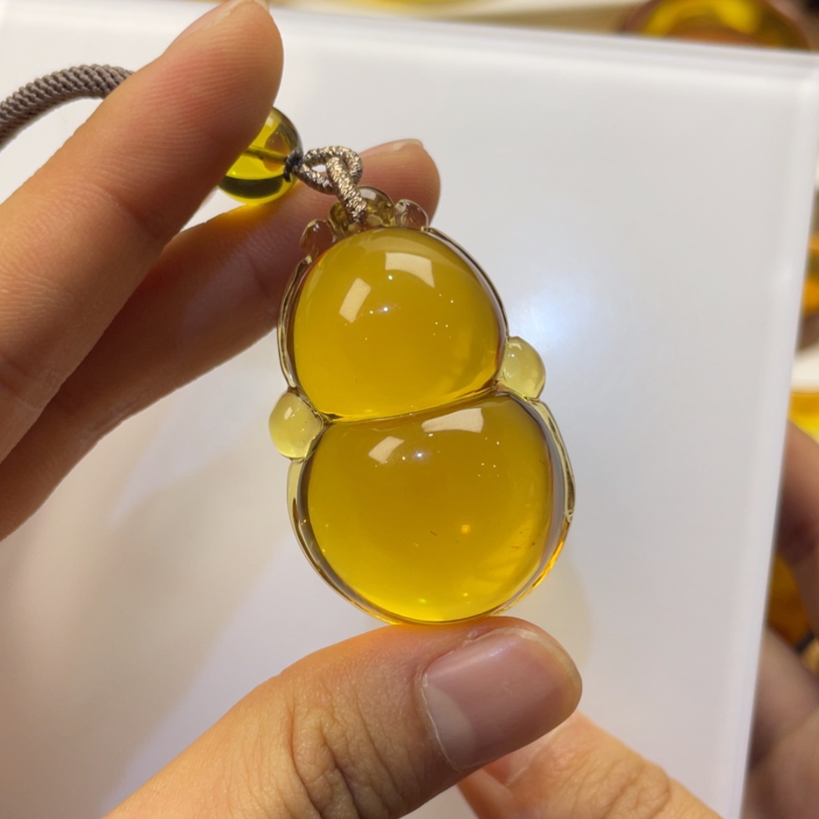 【闪购商品】琥珀手镯未镶嵌N*C