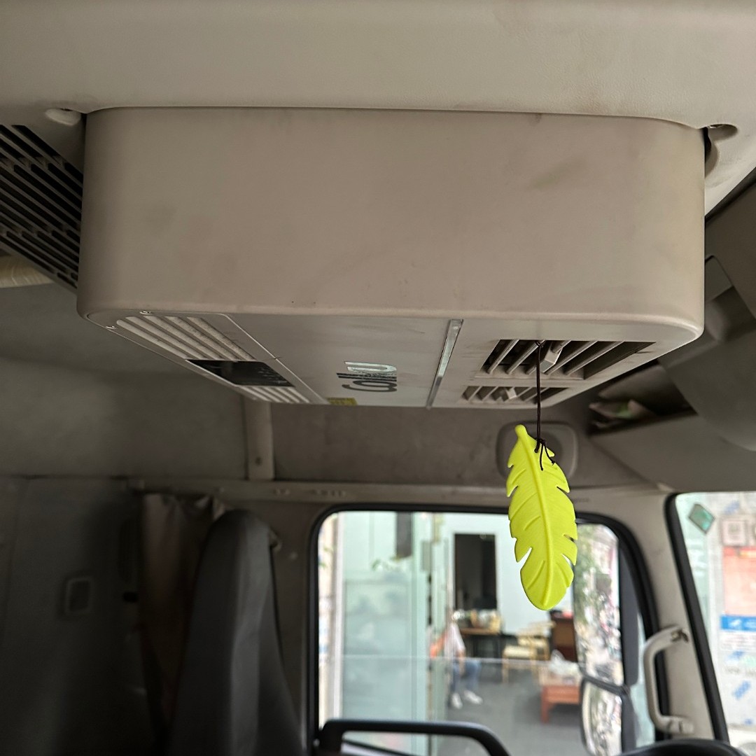 【老板娘福利品】驻车空调吊坠式香薰片（颜色随机发）