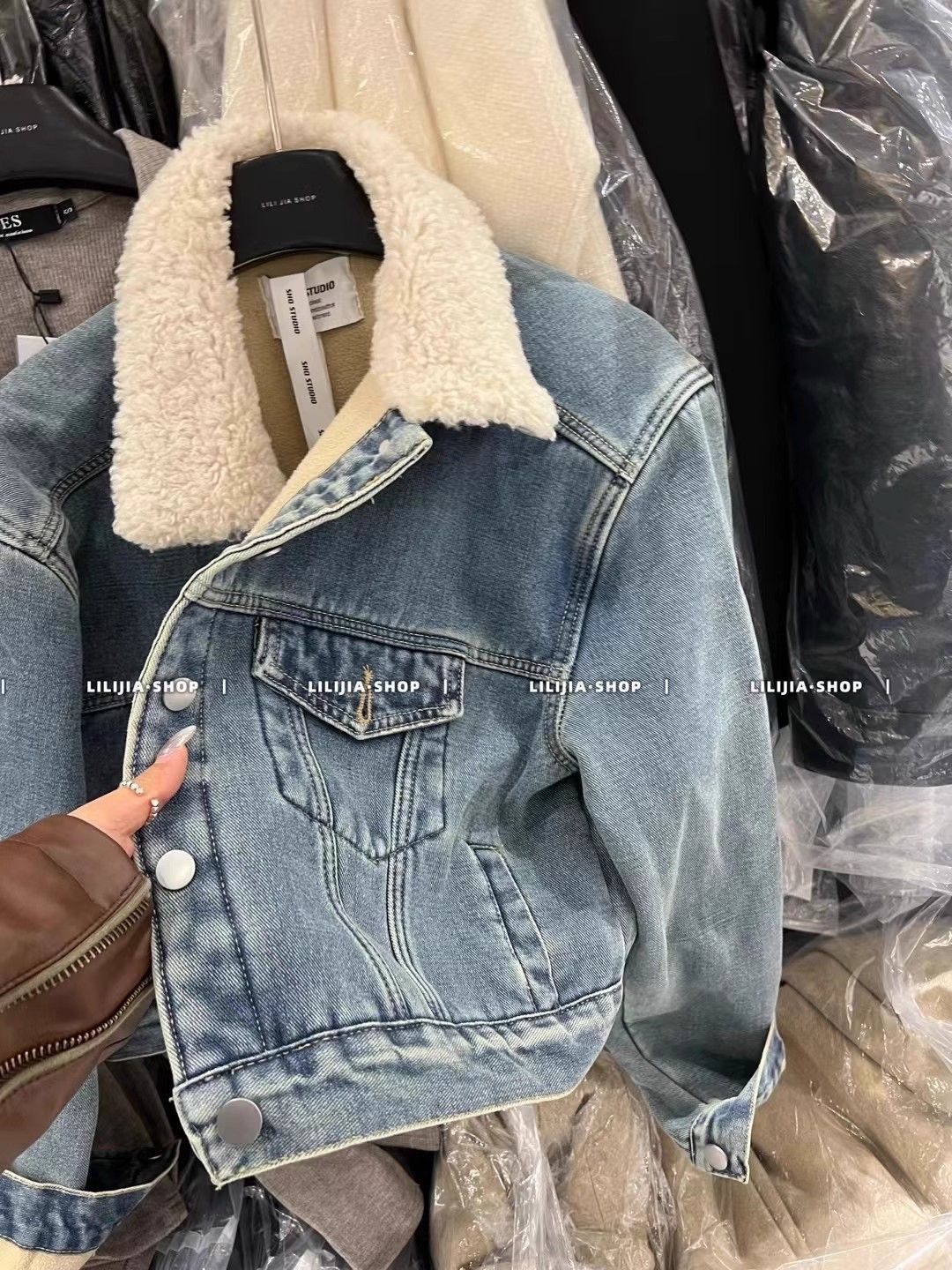 韩国东大门冬季新款韩版时髦宽松休闲百搭加厚加绒短款牛仔外套女