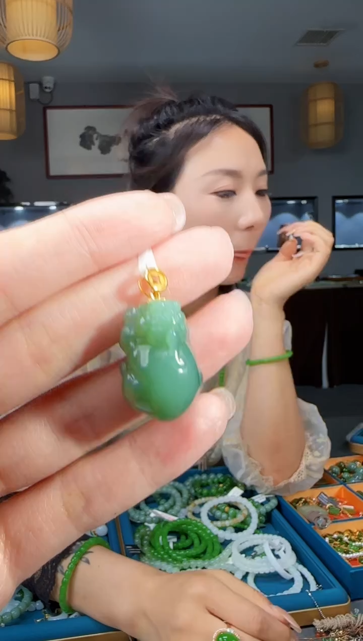 【闪购商品】和田玉吊坠(不含链)18K金镶嵌1