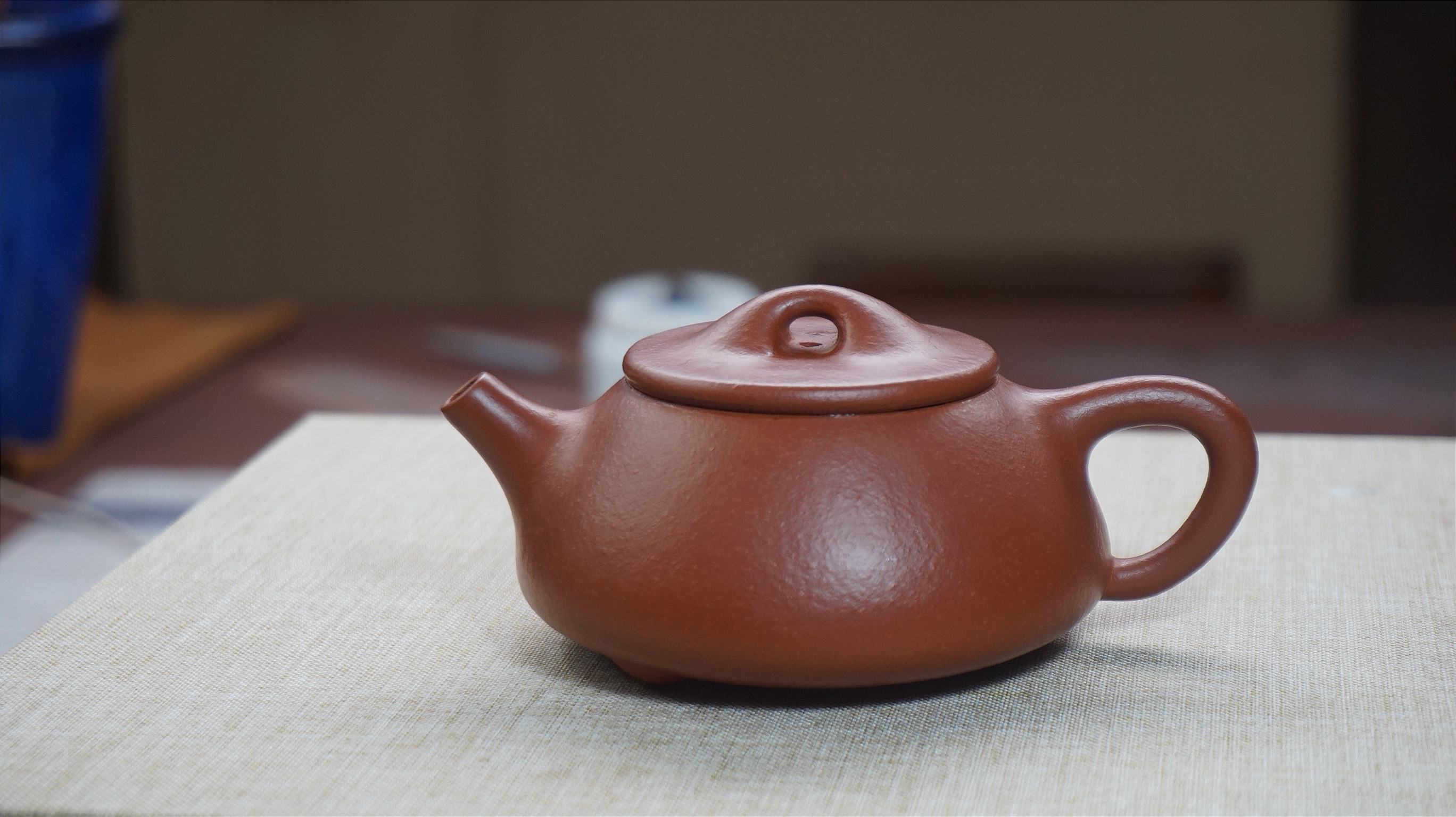 小景州石瓢紫砂壶：老朱泥，130毫升左右，40目颗粒，出水利落，茶具