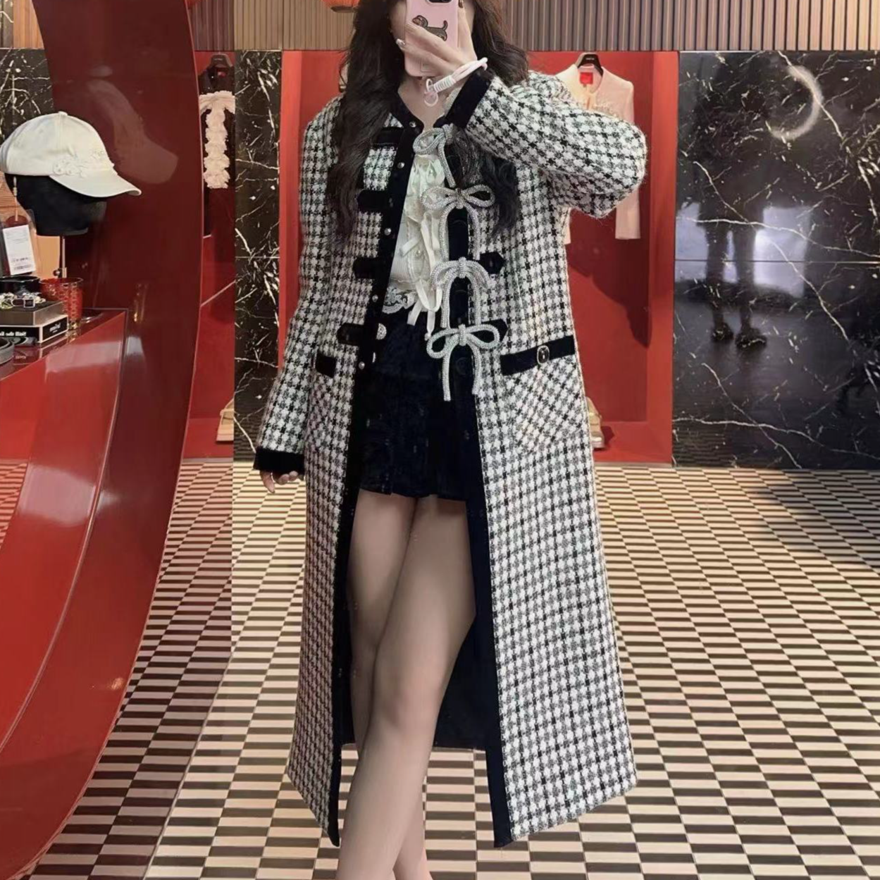 【DÉ MYSTÈRE】拉拉家复古黑白格蝴蝶结钻饰长款大衣外套GFC2409234