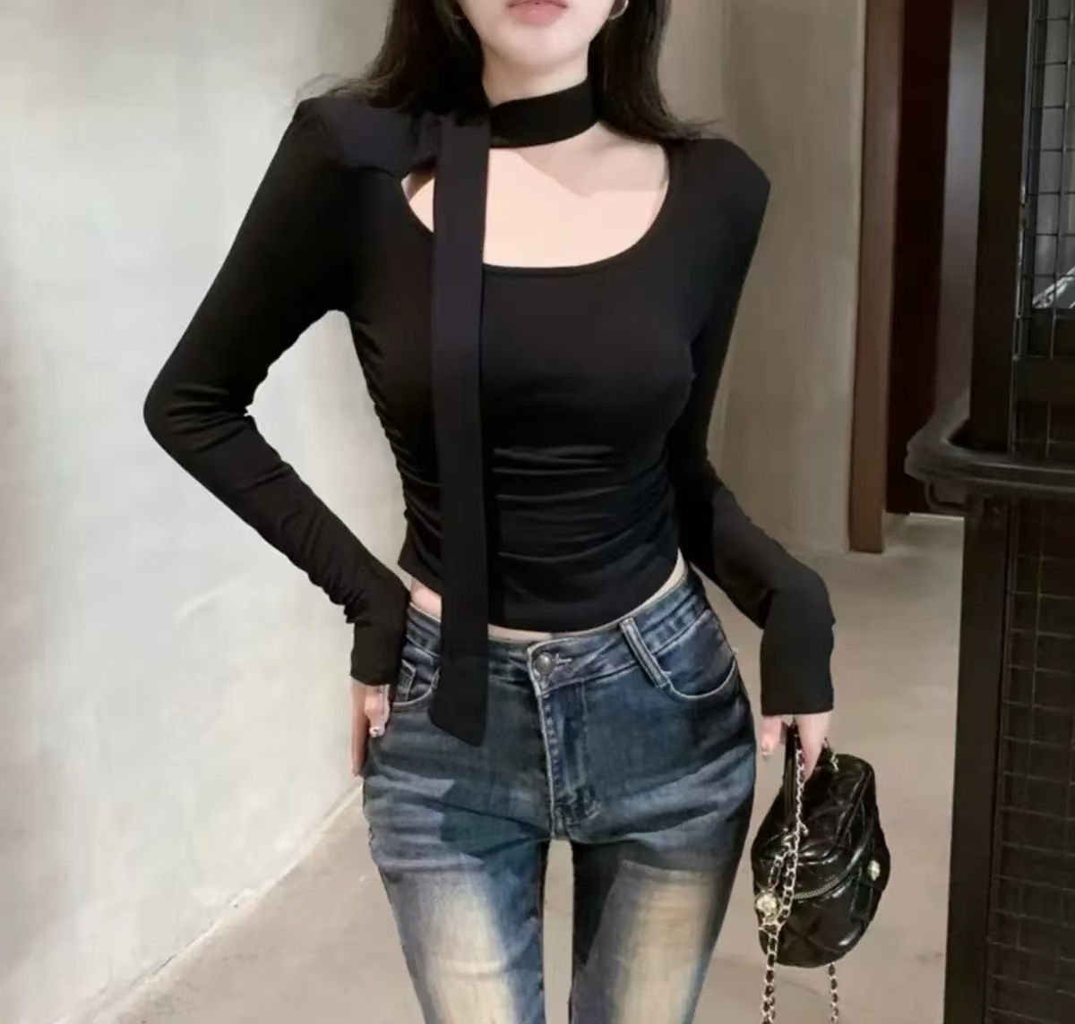 【DG】2024新款磨毛飘带U领垫肩高端百搭修身显瘦长袖打底衫上衣