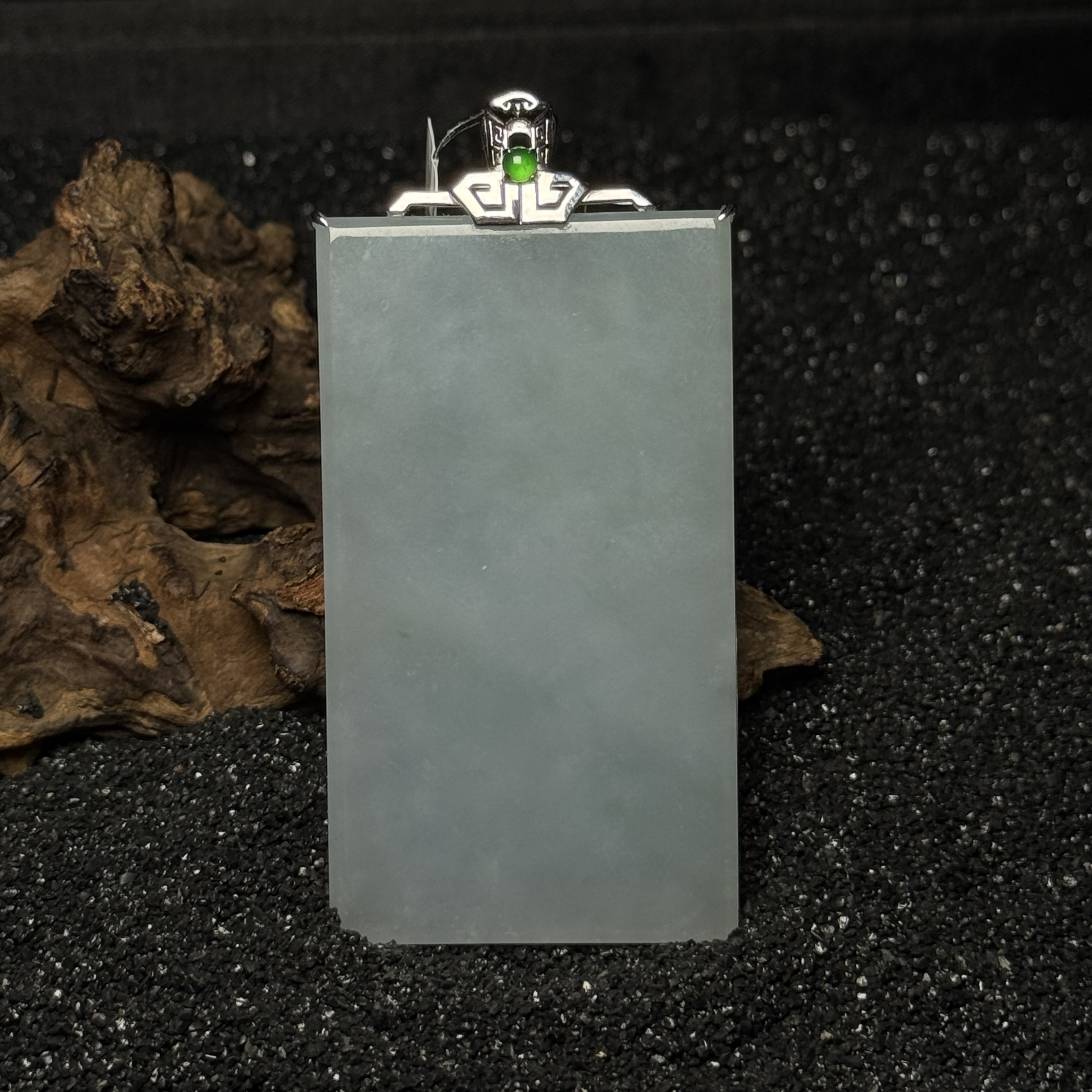 【诚翠拍品第三十八期】翡翠47吊坠fkg40091