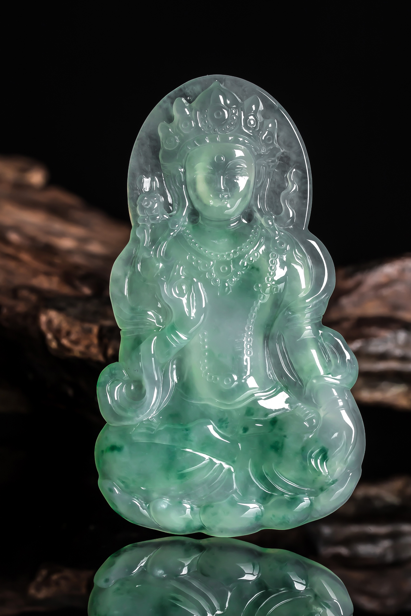 缅甸天然A货翡翠冰润飘花渡母观音吊坠飘绿精美