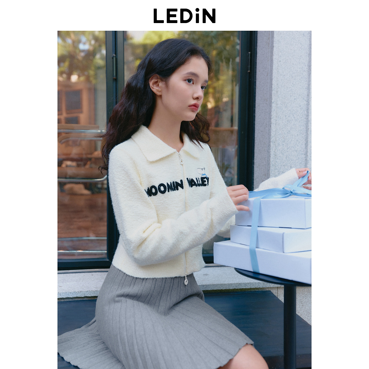 乐町×姆明联名翻领拉链线开衫1600