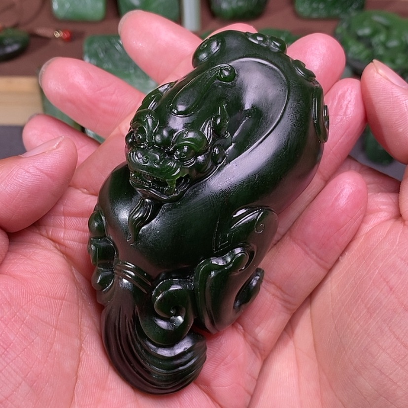 【闪购商品】和田玉（碧玉）颈饰未镶嵌强*