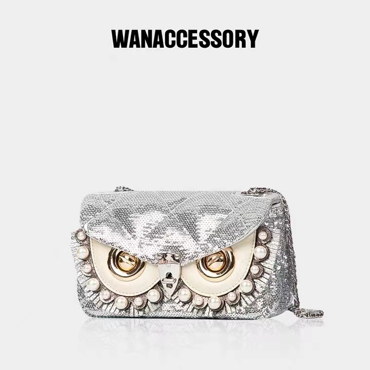 WANACCESSORY万蔻猫头鹰换脸重工限定银色珠片肩挎包小众高奢百搭