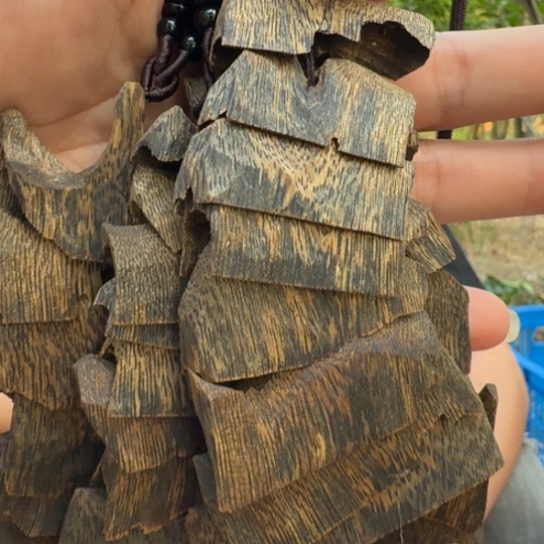 沉香棋楠沉香品香车挂  多样性发一