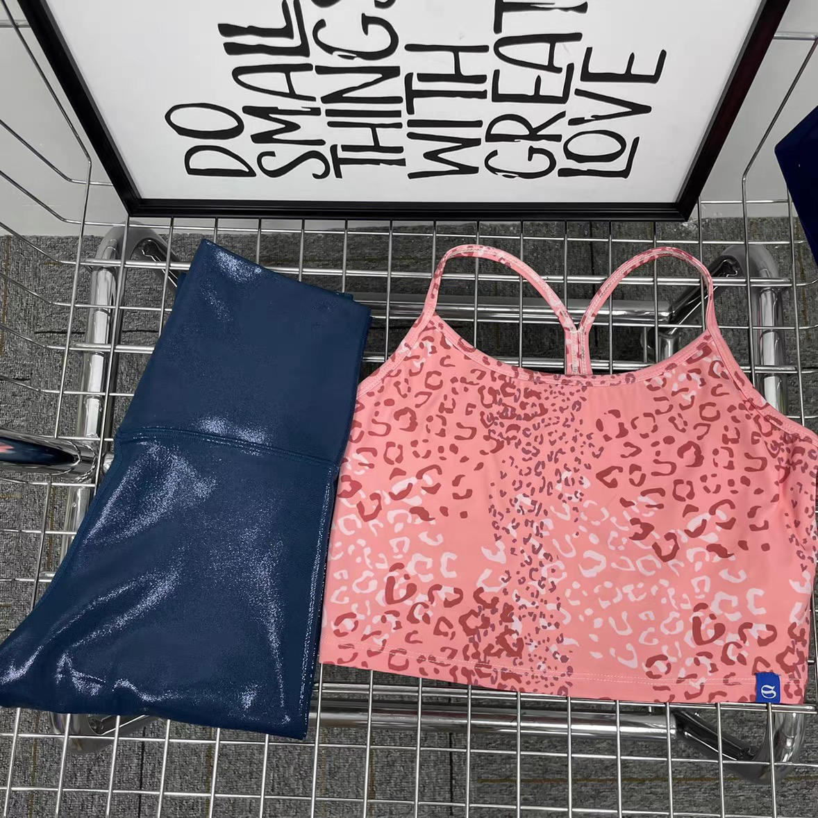 异域风粉豹纹瑜伽运动健身文胸背心女