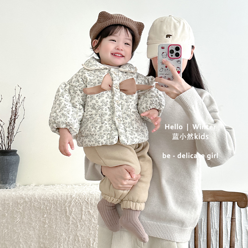 K24D33儿童女宝宝冬季厚款韩版洋气百搭浅色系娃娃领碎花棉服