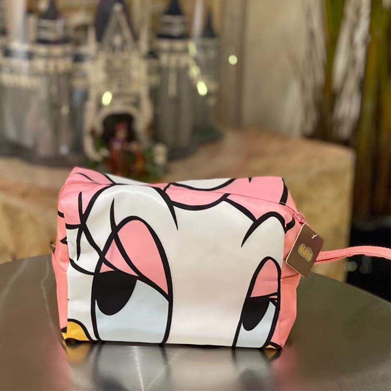 Ndht卡通大容量化妆包防水杂物收纳包可爱旅行洗漱包袋手腕包 