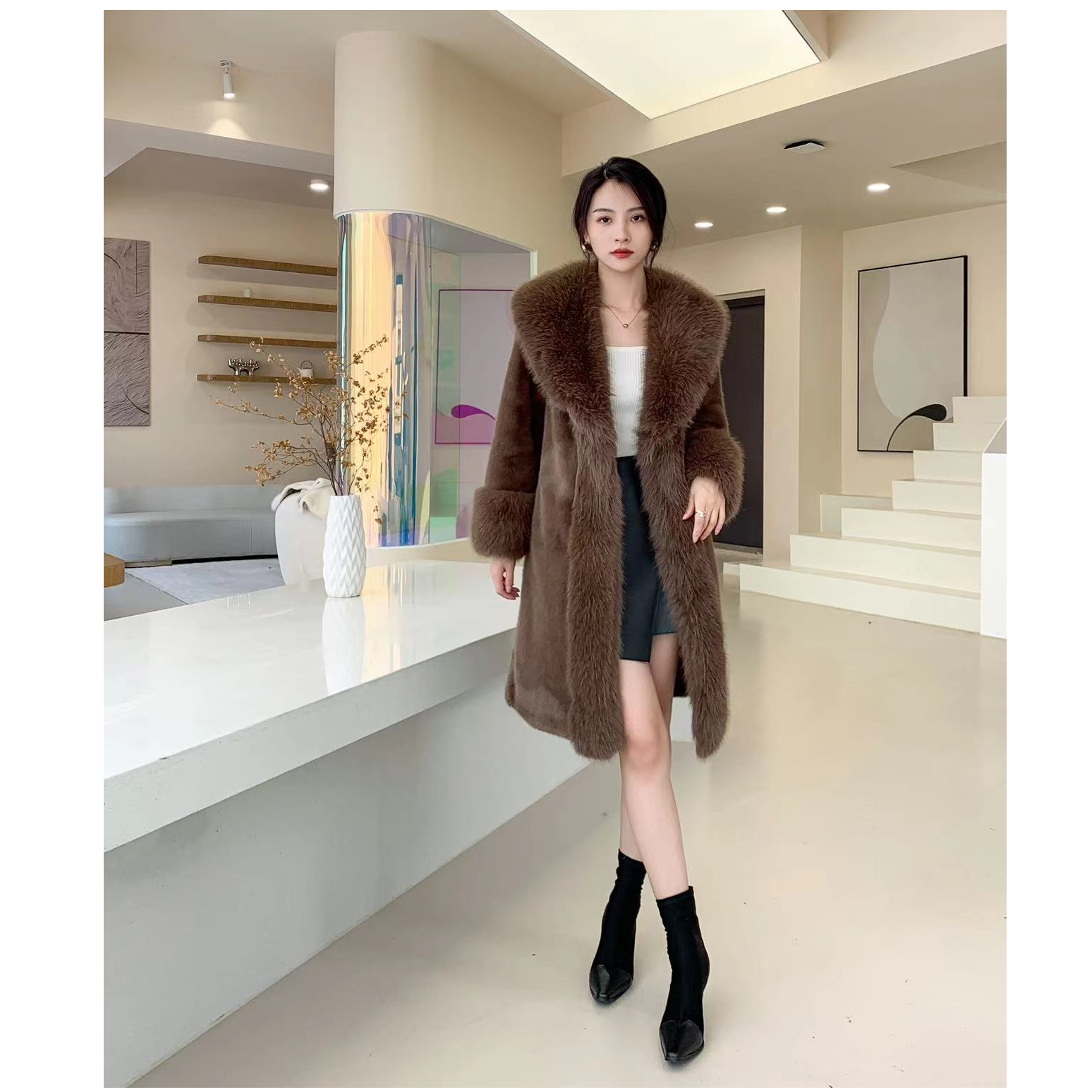 2025年爆款网红同款秋冬新款奢华洋气高贵中长款外套-399