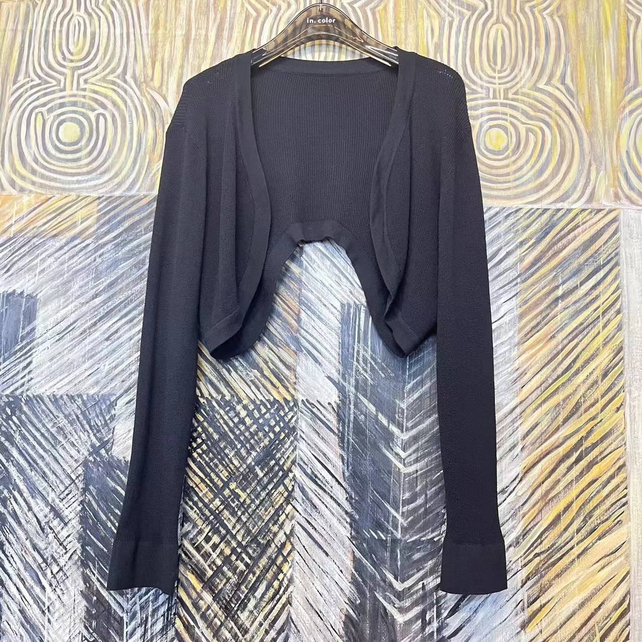 Monica 短款弧形百搭披肩小上衣