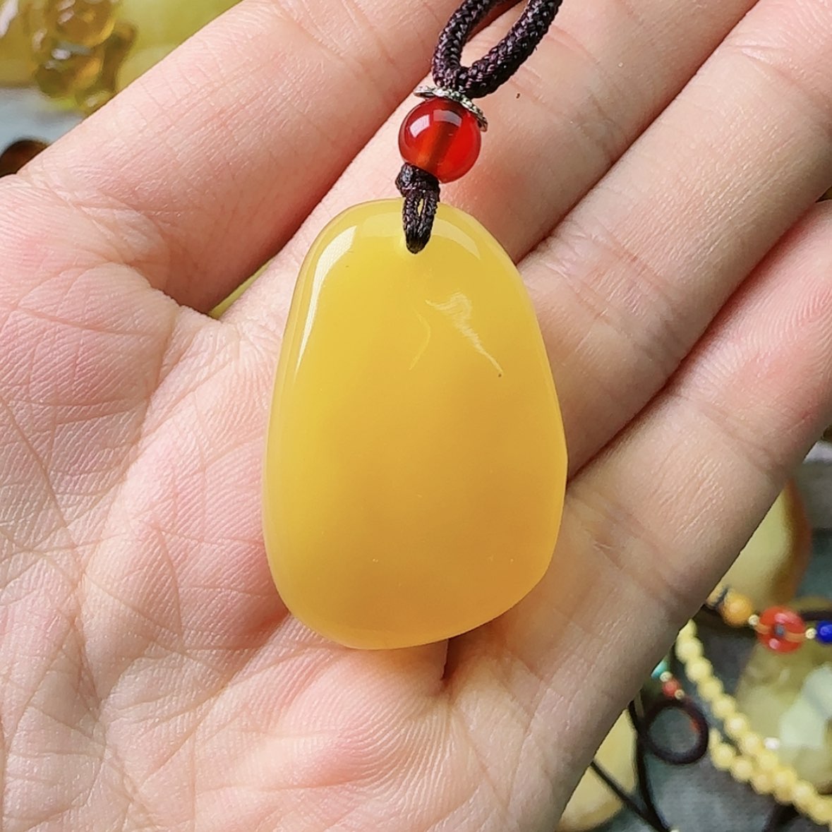 【闪购商品】琥珀颈饰未镶嵌