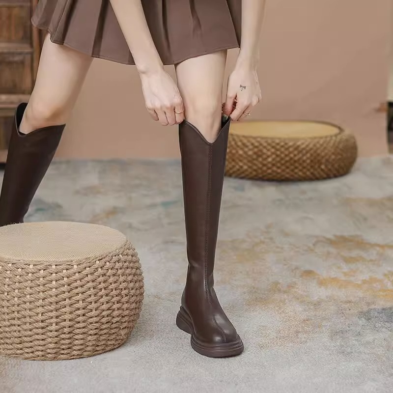达芙妮沿荐显瘦长筒靴女秋冬2023新款厚底时尚百搭高筒平底不过膝