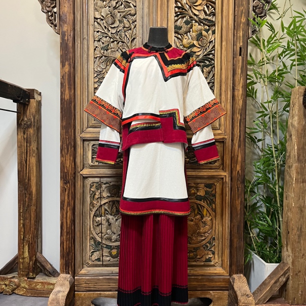 昂卡赛诺昂卡赛诺明星同款民族风彝族服饰女款三件套