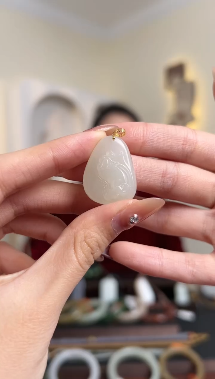 【闪购商品】和田玉颈饰18K金镶嵌B17- 牛