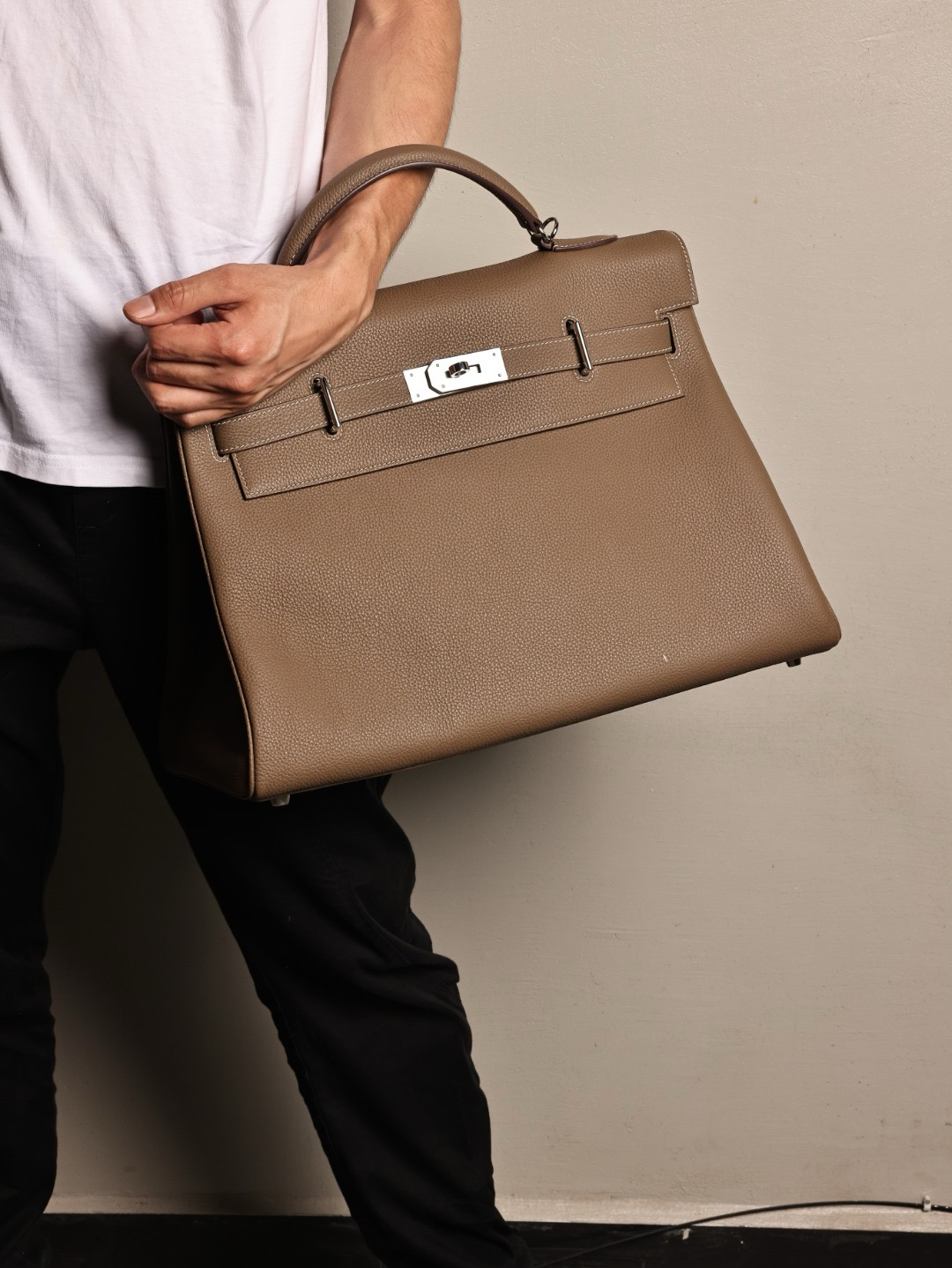 凯莉Maxi42休闲男士2024新款手提单肩包日常通勤包